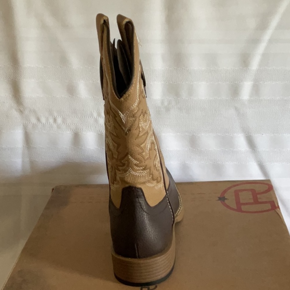 Roper faux leather Brown and Tan Cowboy Boots - Picture 3 of 6